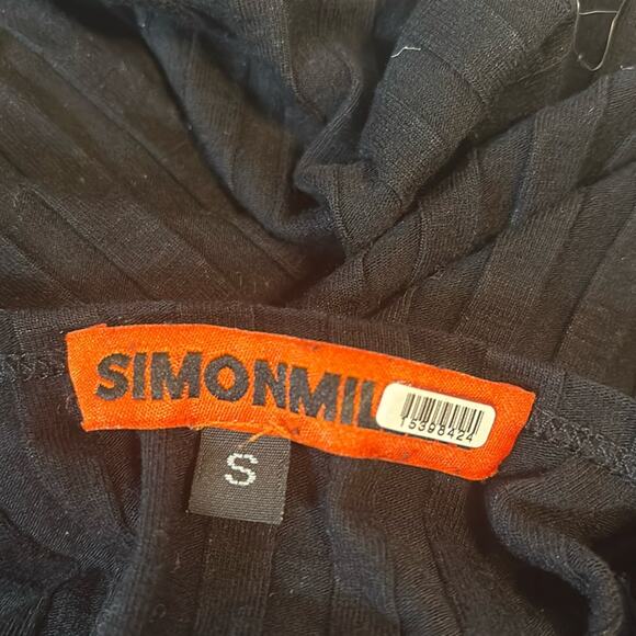 As is RTR SZ small
Simon Miller
Simm Dress Black/Silver Long Sleeve Cut Out Maxi - Picture 4 of 10